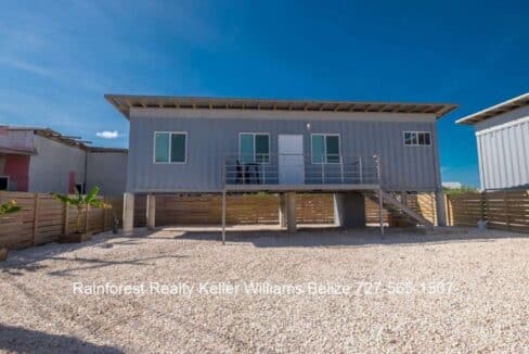 Belize-newly-built-island-container-homes10