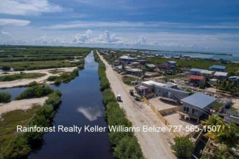 Belize-newly-built-island-container-homes12