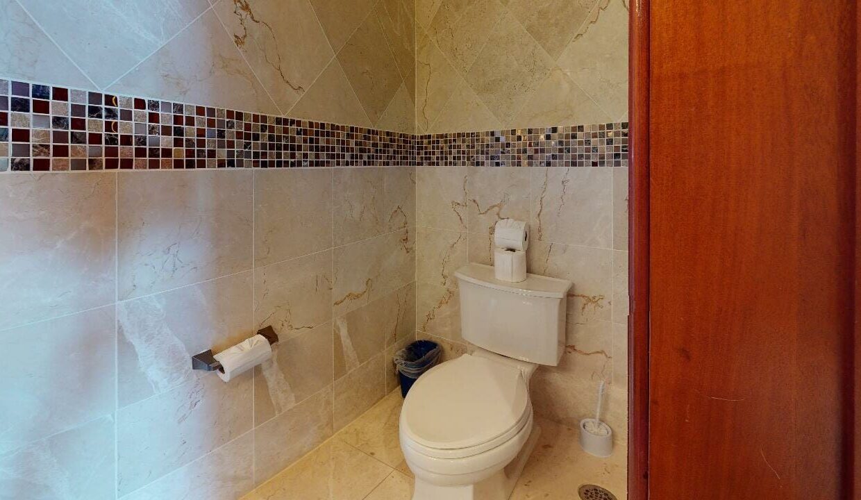 Grand-Caribe-Ocean-Front-Deluxe-BVS22-Bathroom2-1240x720