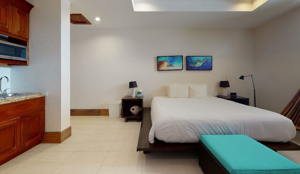 Grand-Caribe-Ocean-Front-Deluxe-BVS22-Bedroom1-1240x720