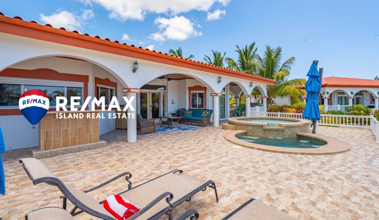 LAS-BRISAS-VILLA-5-RESIZED-WATERMARKED-10