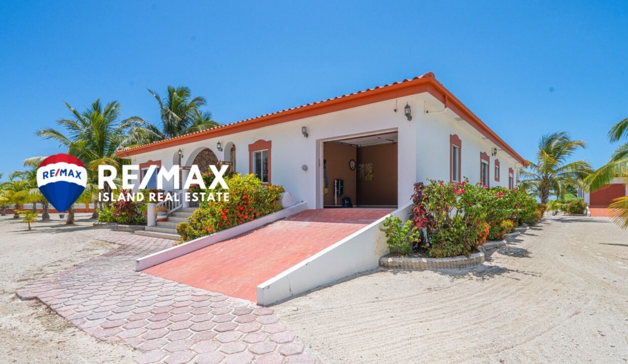 LAS-BRISAS-VILLA-5-RESIZED-WATERMARKED-16