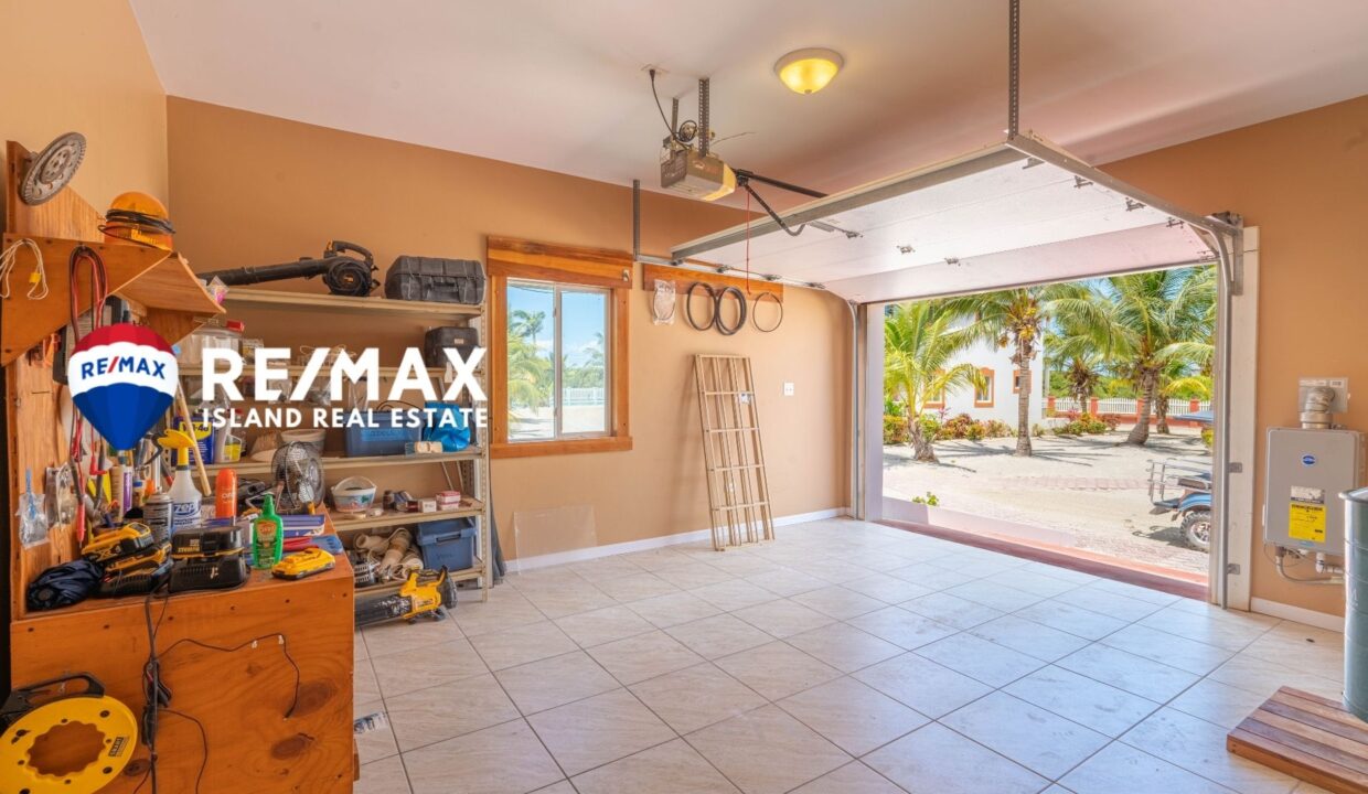 LAS-BRISAS-VILLA-5-RESIZED-WATERMARKED-17