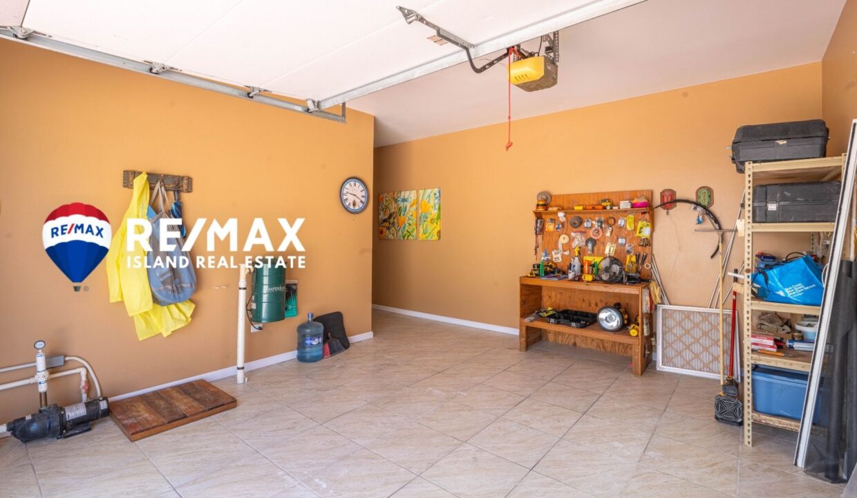 LAS-BRISAS-VILLA-5-RESIZED-WATERMARKED-18