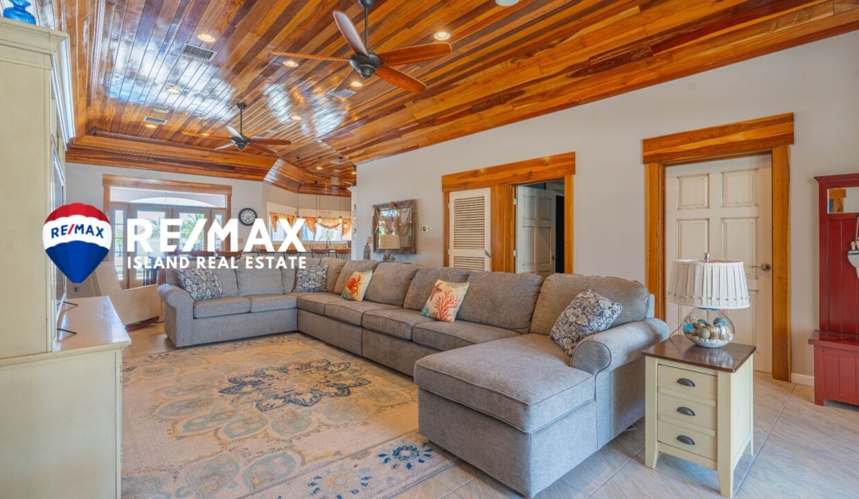 LAS-BRISAS-VILLA-5-RESIZED-WATERMARKED-23