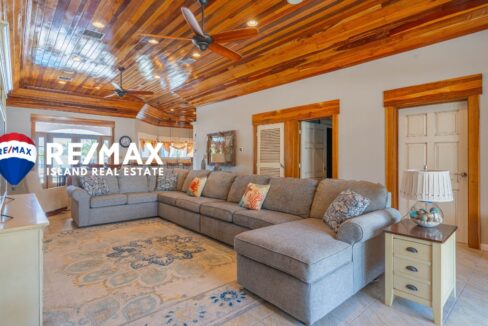 LAS-BRISAS-VILLA-5-RESIZED-WATERMARKED-23