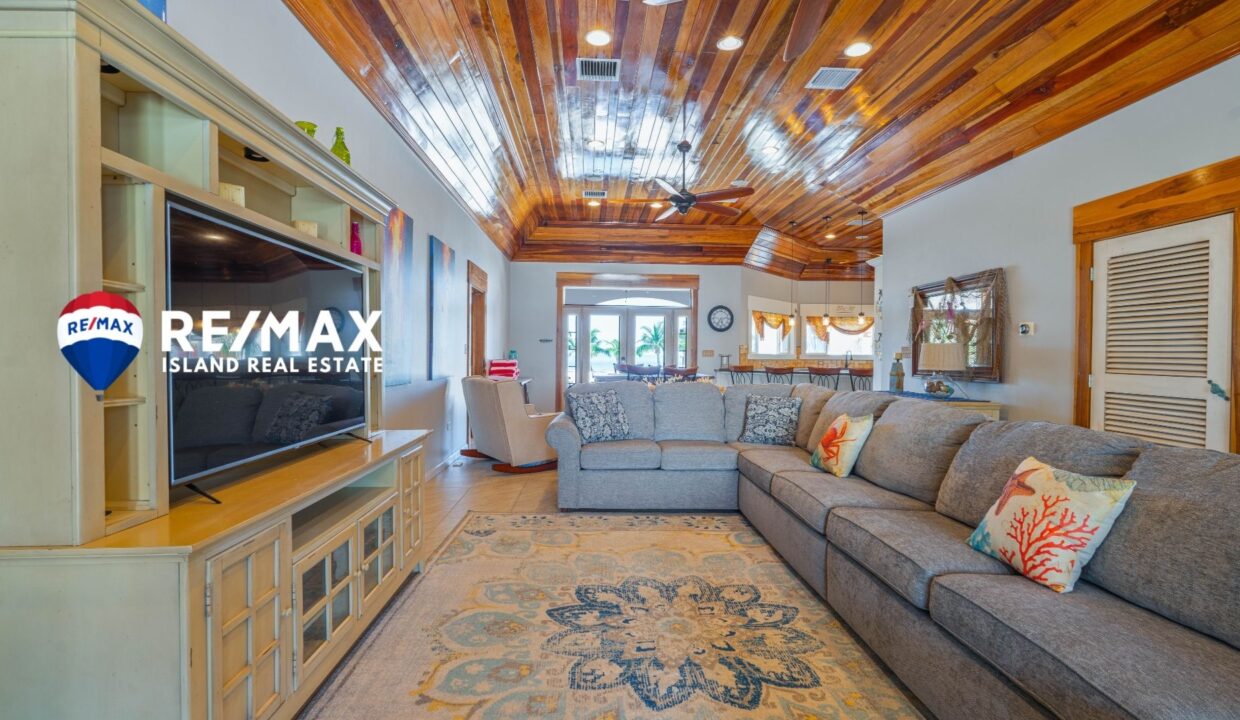 LAS-BRISAS-VILLA-5-RESIZED-WATERMARKED-25