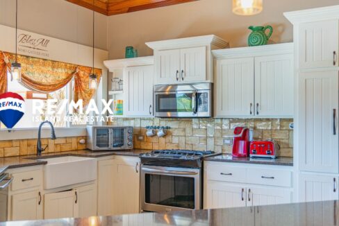 LAS-BRISAS-VILLA-5-RESIZED-WATERMARKED-8