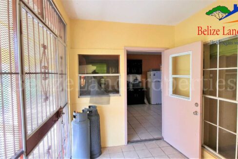 Enclosed-Back-porch-home-in-belize-city-for-sale