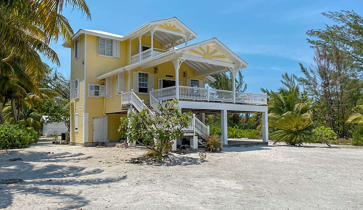 House-in-st-georges-caye-front2