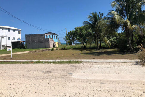 Land-in-Belize