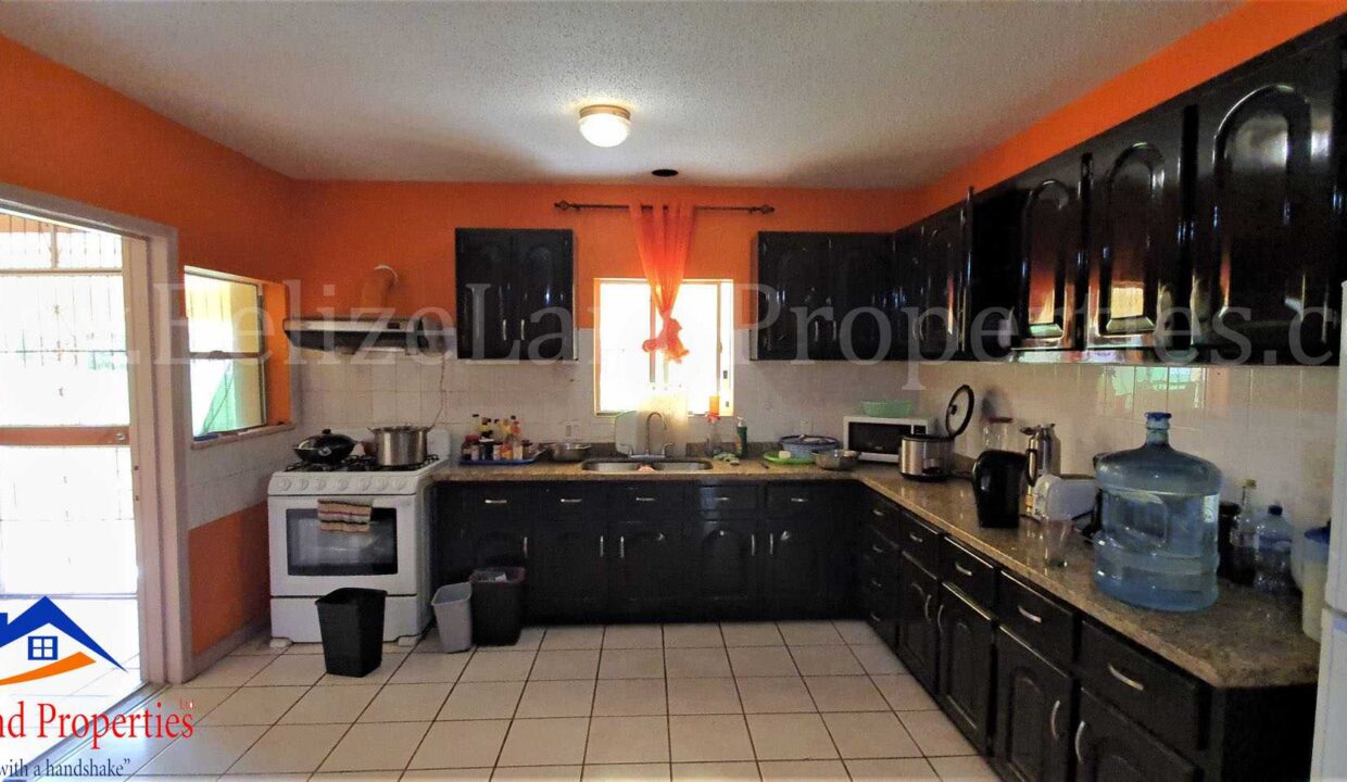 Spacious-Kitchen-in-home-for-sale-in-Belize-City-real-estate-copy