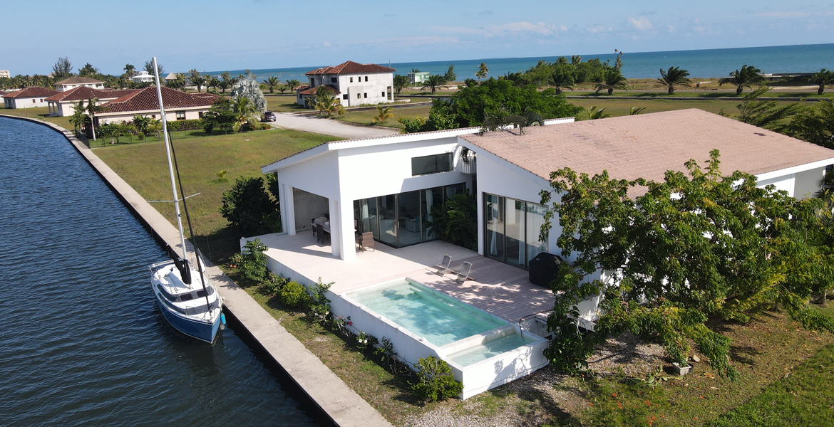 pool-shot-luxury-house