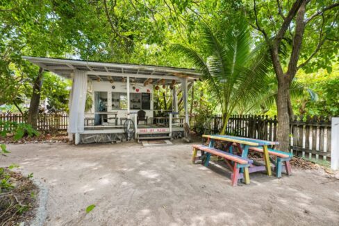 004-Feathers-Guesthouse-San-Pedro-1024x683