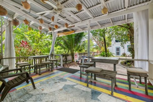 006-Feathers-Guesthouse-San-Pedro-1024x683