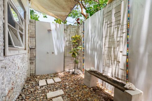 021-Feathers-Guesthouse-San-Pedro-1024x683