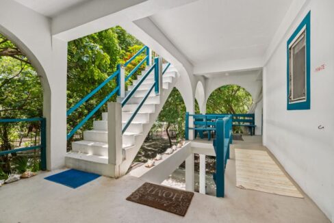 026-Feathers-Guesthouse-San-Pedro-1024x684