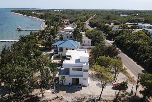 8-beachfront-4-bedroom-house-for-sale