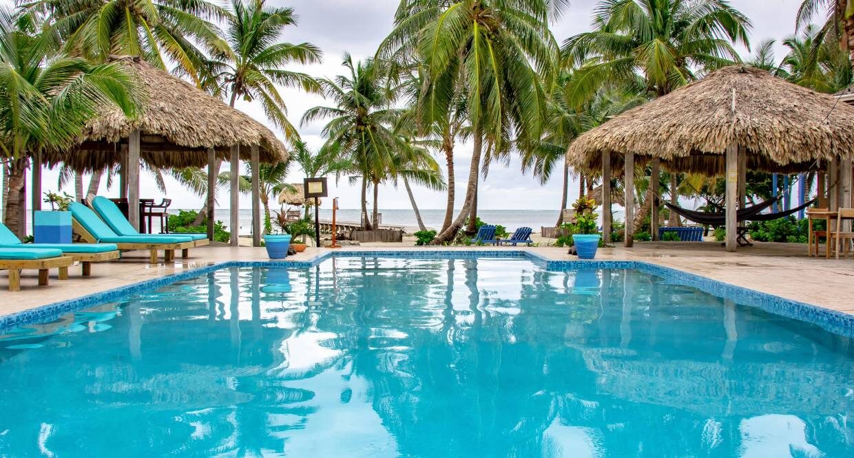 Beachfront, Turn Key Condo at White Sands Cove
