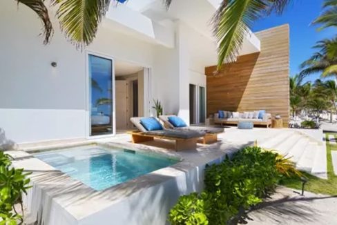 patio-showing-plunge-pool