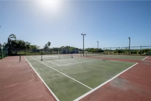 tenniscourt