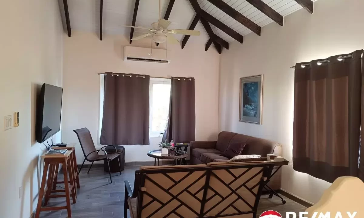 2362_westLivingRoom
