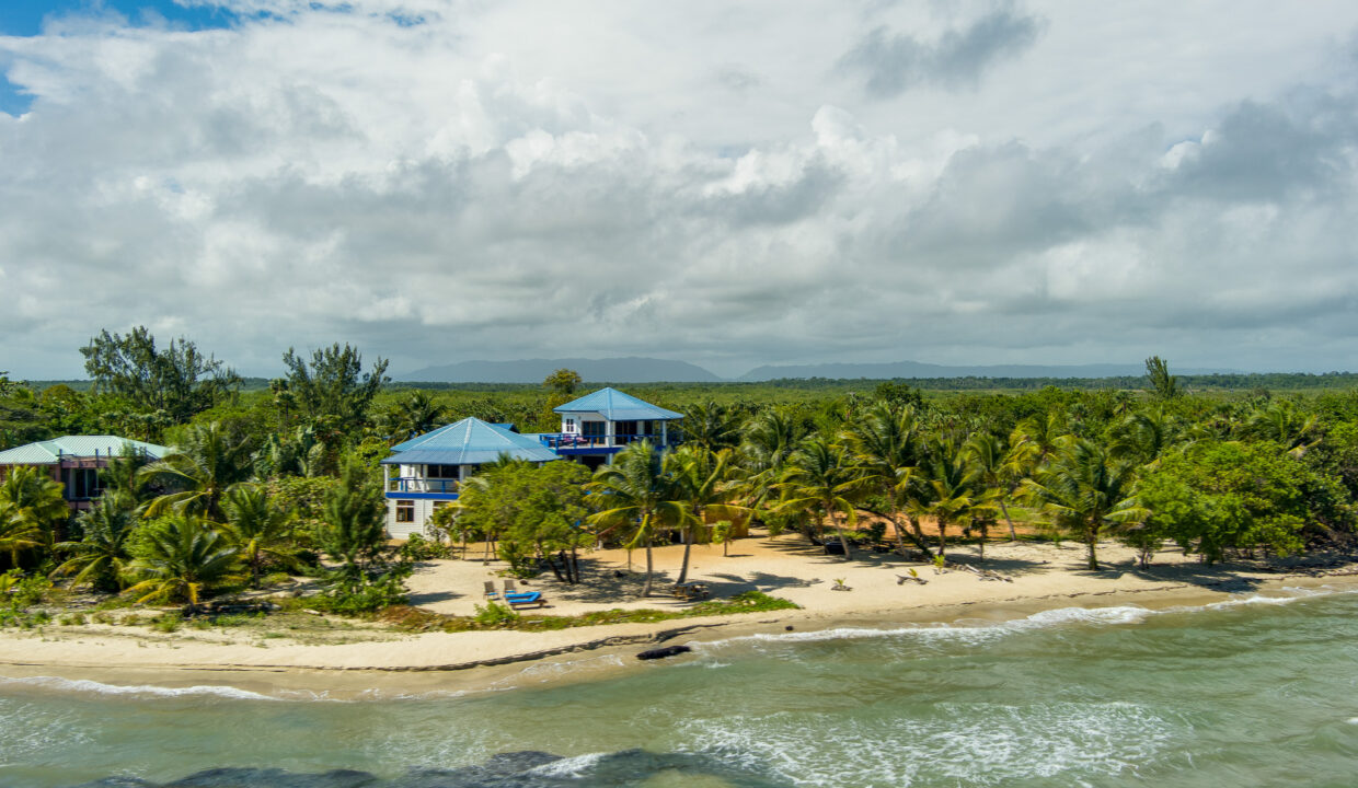 honu-beach-limits-partial-house