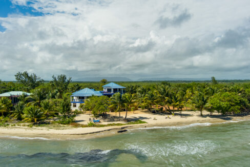 honu-beach-limits-partial-house