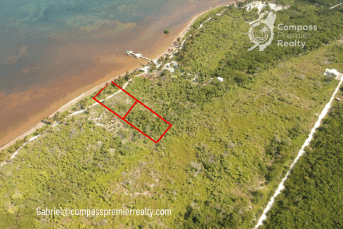 Lot-Nort-of-Town-2-Beachfront-for-sale-in-San-Pedro-1
