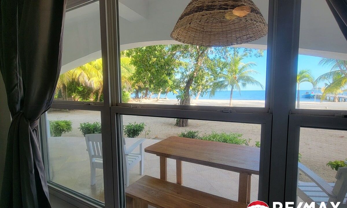 2406_Viewofbeachfrombedroom