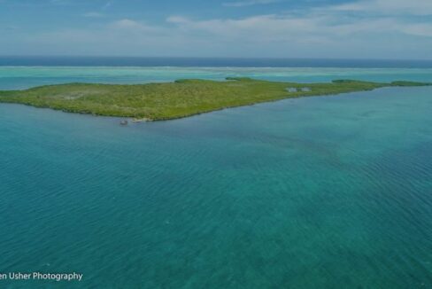 PI0027-Columbus-Caye-Belize-1-800x0-c-center