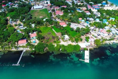 Placencia-Prime-Property3-800x0-c-center
