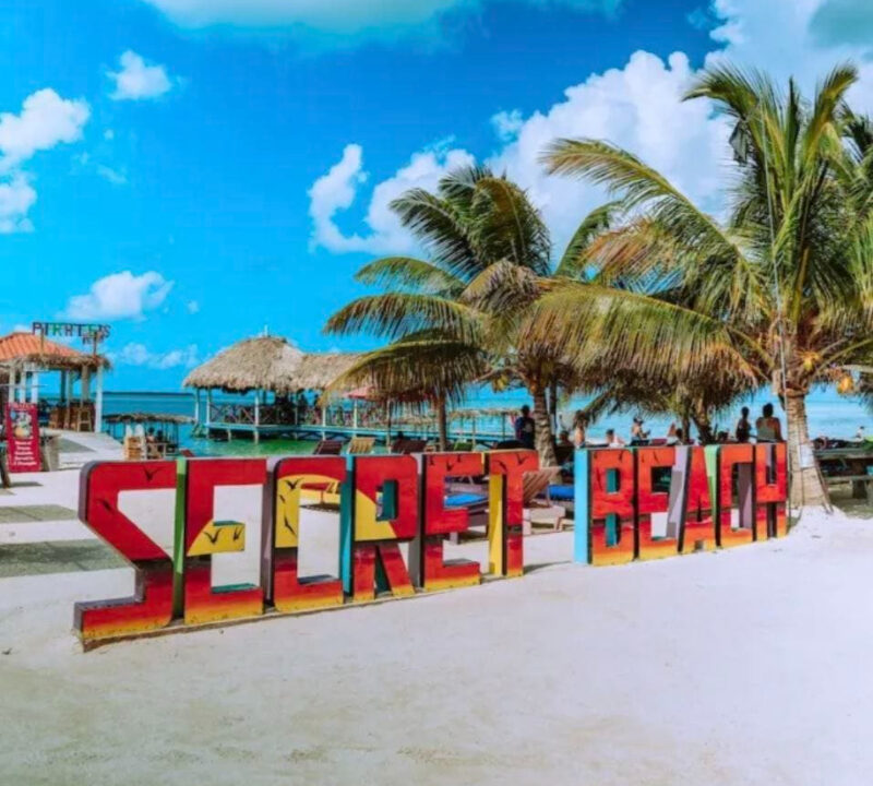 Secret-Beach-Sign-8303