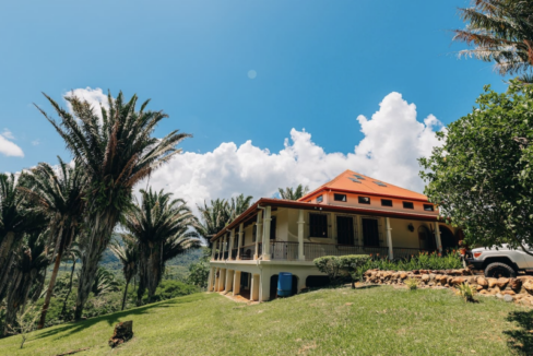 Side-view-of-mountain-house-800x0-c-center