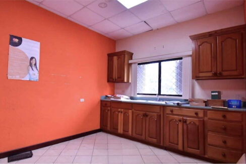 14Kitchenette