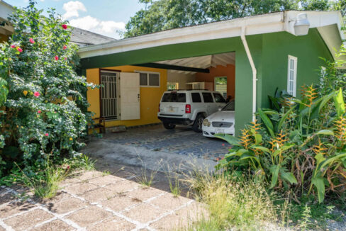 320Bed20320bath20Home20on20620Acres20George20Price20Highway20Belmopan2004