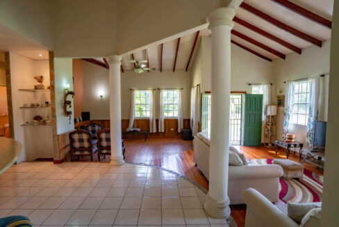 320Bed20320bath20Home20on20620Acres20George20Price20Highway20Belmopan2009