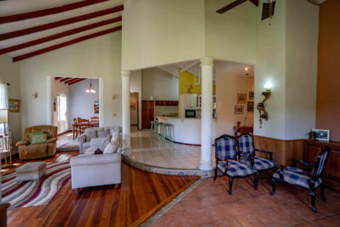 320Bed20320bath20Home20on20620Acres20George20Price20Highway20Belmopan2011