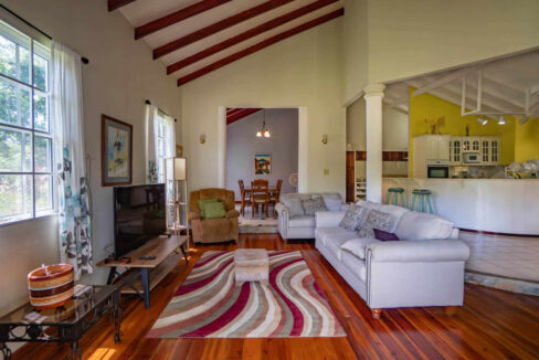 320Bed20320bath20Home20on20620Acres20George20Price20Highway20Belmopan2012