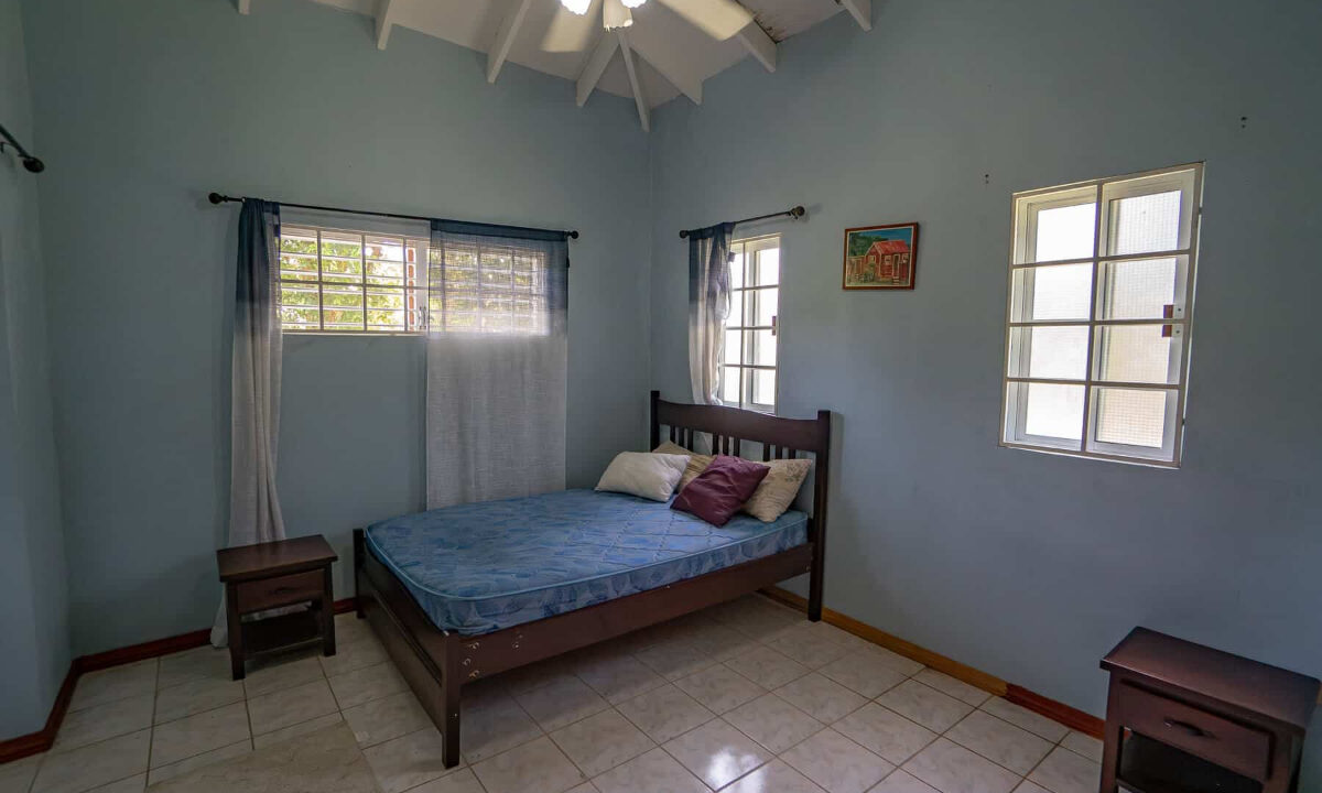 320Bed20320bath20Home20on20620Acres20George20Price20Highway20Belmopan2032