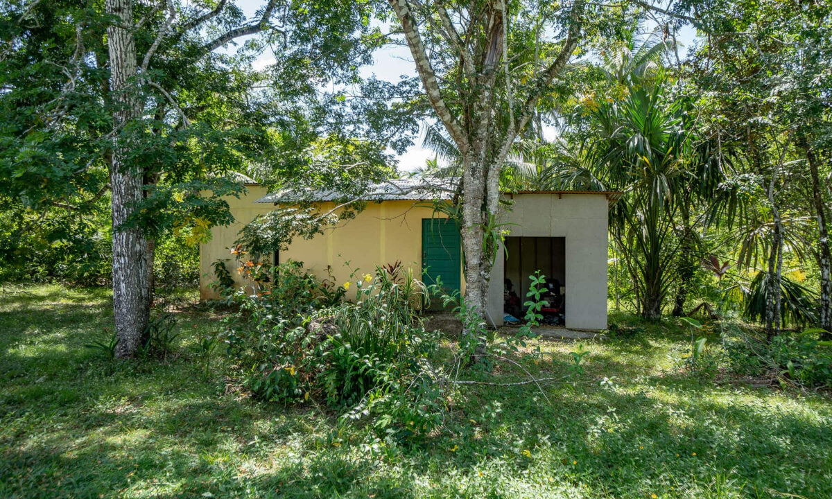 320Bed20320bath20Home20on20620Acres20George20Price20Highway20Belmopan2043