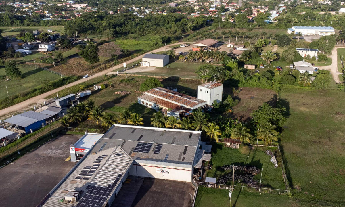 Industrial20Warehouse20Facility20on20220and20a20Half20Acres20in20Belmopan20Belize2004