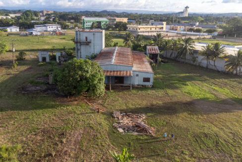 Industrial20Warehouse20Facility20on20220and20a20Half20Acres20in20Belmopan20Belize2007