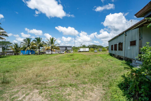 Industrial20Warehouse20Facility20on20220and20a20Half20Acres20in20Belmopan20Belize2011