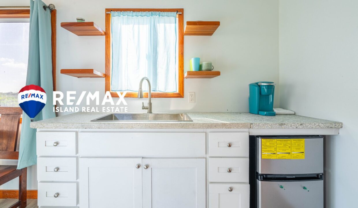 Penny-Lane-Secret-Beach-Casitas-Elliott-20