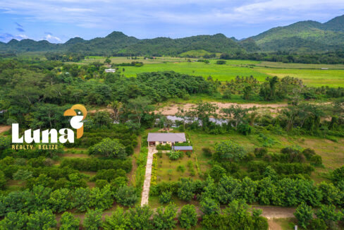 1.-Sleeping-giant-drone-and-river