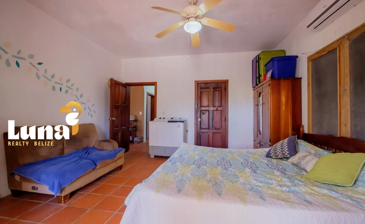 12.-terris-master-bedroom-1170x785
