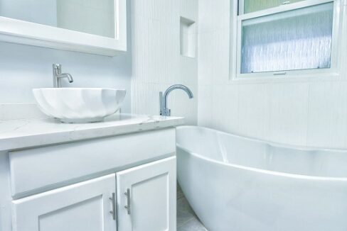 13.-Casa-Blanca-Master-Bathroom
