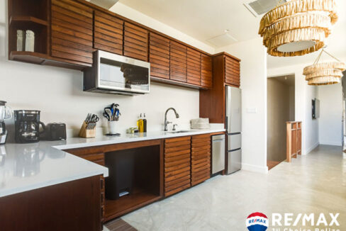 2978_1BRBeach_Kitchen