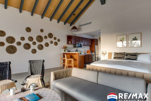 2978_1BRBeach_living